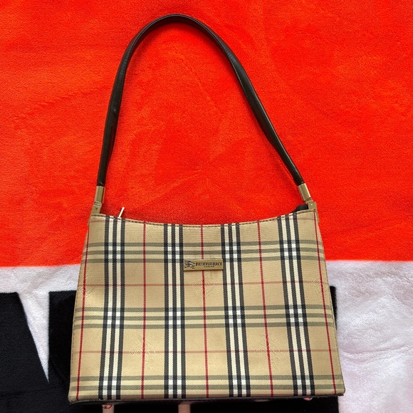 Burberry Purse - Picture 1 of 6